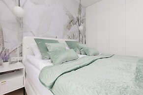 Art Deco Apartment by Renters Prestige