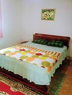 EXPRESS O 92070 Mando Homestay Syariah Near KANTOR LURAH Bukik Apik Pu