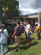 EXPRESS O 92070 Mando Homestay Syariah Near KANTOR LURAH Bukik Apik Pu