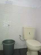 EXPRESS O 92070 Mando Homestay Syariah Near KANTOR LURAH Bukik Apik Pu