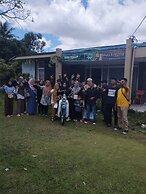 EXPRESS O 92070 Mando Homestay Syariah Near KANTOR LURAH Bukik Apik Pu