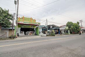 Super OYO 92118 Alif House Syariah 2