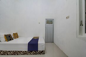 Super OYO 92118 Alif House Syariah 2