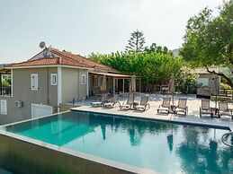 Iphigenia Apartments at Katelios