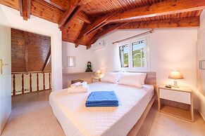 Iphigenia Apartments at Katelios