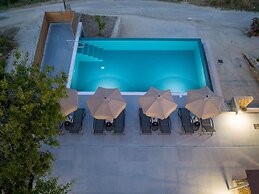 Iphigenia Apartments at Katelios