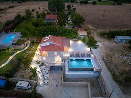 Iphigenia Apartments at Katelios