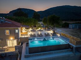 Iphigenia Apartments at Katelios