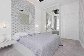 Elegant Apartment Warsaw by Renters