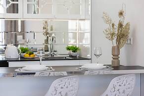 Elegant Apartment Warsaw by Renters