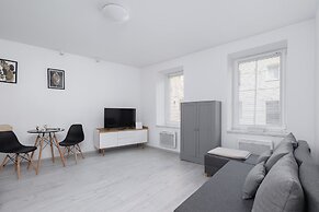 Cozy Studio Chorzow by Renters