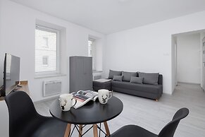 Cozy Studio Chorzow by Renters