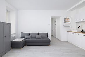 Cozy Studio Chorzow by Renters