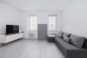 Cozy Studio Chorzow by Renters