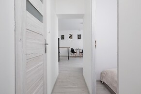 Cozy Studio Chorzow by Renters