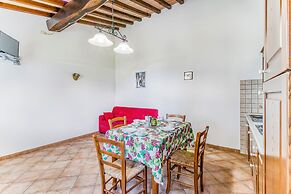 Ribes Family Apt Shared Pool,volterra