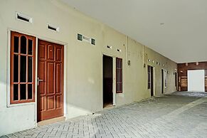 OYO Life  92393 Namimart Syariah 1