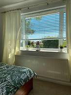 2 Bed Retreat With Amazing Sea Views in Brighton