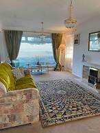 2 Bed Retreat With Amazing Sea Views in Brighton