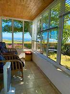 2 Bed Retreat With Amazing Sea Views in Brighton
