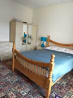 Paradise Apartment- Female Only