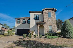 Balmoral Resort-126mc 3 Bedroom Home by RedAwning