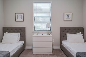 Balmoral Resort-126mc 3 Bedroom Home by RedAwning