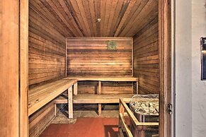 Golf View 2 Bedroom Cabin by RedAwning