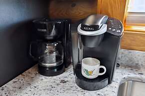 Golf View 2 Bedroom Cabin by RedAwning