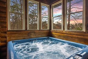 Golf View 2 Bedroom Cabin by RedAwning