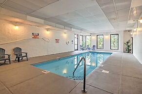 Golf View 2 Bedroom Cabin by RedAwning