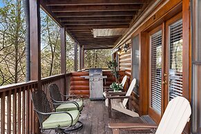 Golf View 2 Bedroom Cabin by RedAwning