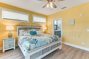 391 A&b 4 Bedroom Townhouse by RedAwning