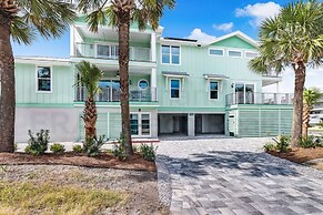 391 A&b 4 Bedroom Townhouse by RedAwning