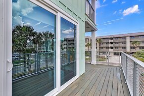 391 A&b 4 Bedroom Townhouse by RedAwning