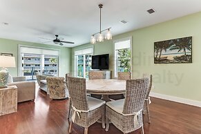 391 A&b 4 Bedroom Townhouse by RedAwning