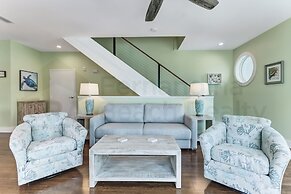 391 A&b 4 Bedroom Townhouse by RedAwning