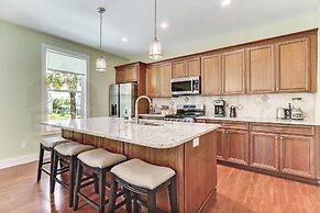 391 A&b 4 Bedroom Townhouse by RedAwning