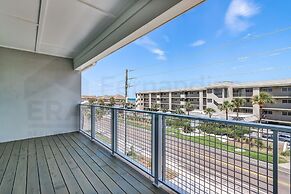 391 A&b 4 Bedroom Townhouse by RedAwning