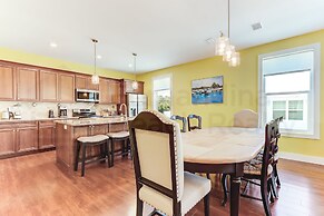 391 A&b 4 Bedroom Townhouse by RedAwning