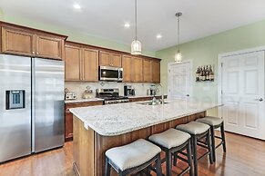 391 A&b 4 Bedroom Townhouse by RedAwning