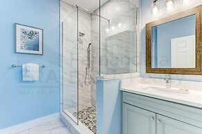 391 A&b 4 Bedroom Townhouse by RedAwning