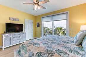 391 S Fletcher Ave C 3 Bedroom Townhouse by RedAwning