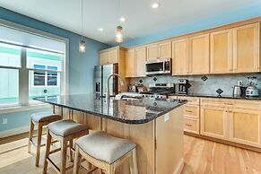 391 S Fletcher Ave C 3 Bedroom Townhouse by RedAwning