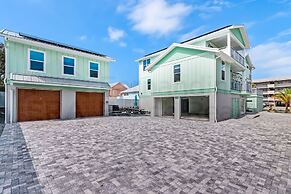 391 S Fletcher Ave C 3 Bedroom Townhouse by RedAwning