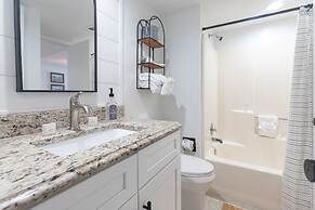 Wind Drift 310s 2 Bedroom Condo by Redawning