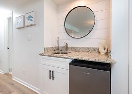 Wind Drift 310s 2 Bedroom Condo by Redawning