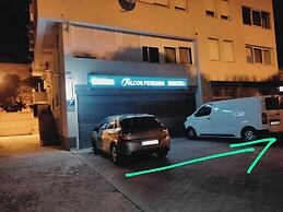 Immaculate Apartment in Center City With Parking