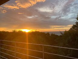 Blue Cave Hotel in Green