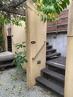 Blue Cave Hotel in Green